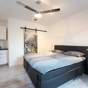  Apartment Amsterdam S